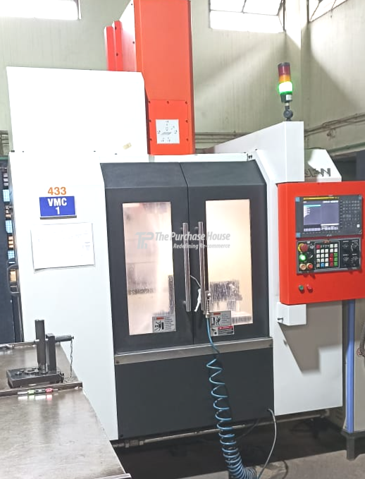 VERTICAL MACHINING CENTER (VMC)