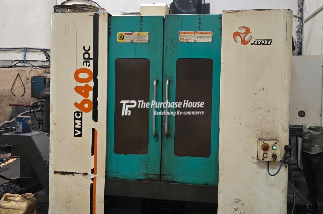 VERTICAL MACHINING CENTER (VMC)