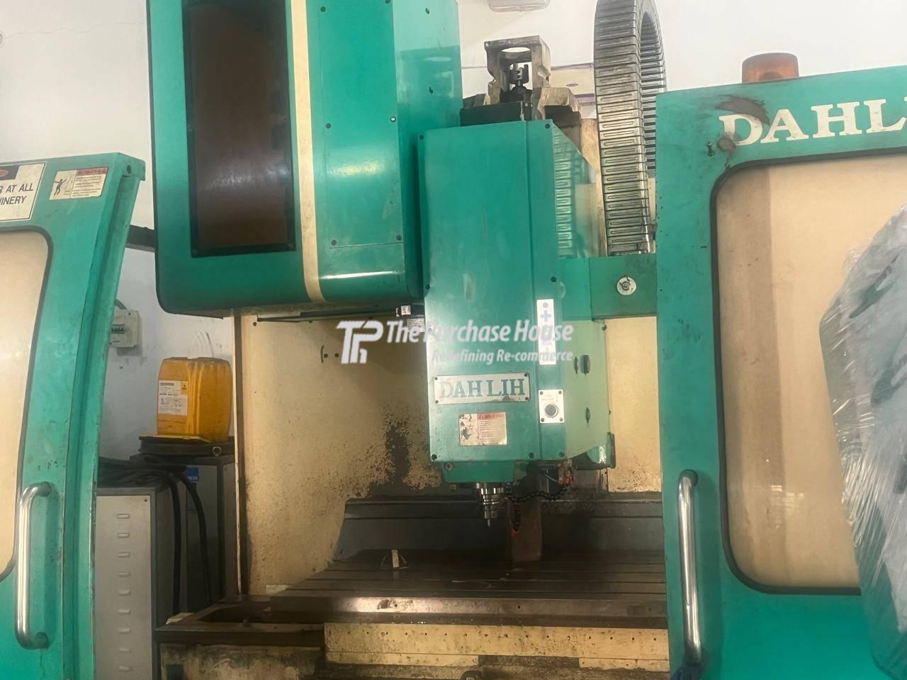 VERTICAL MACHINING CENTER (VMC)