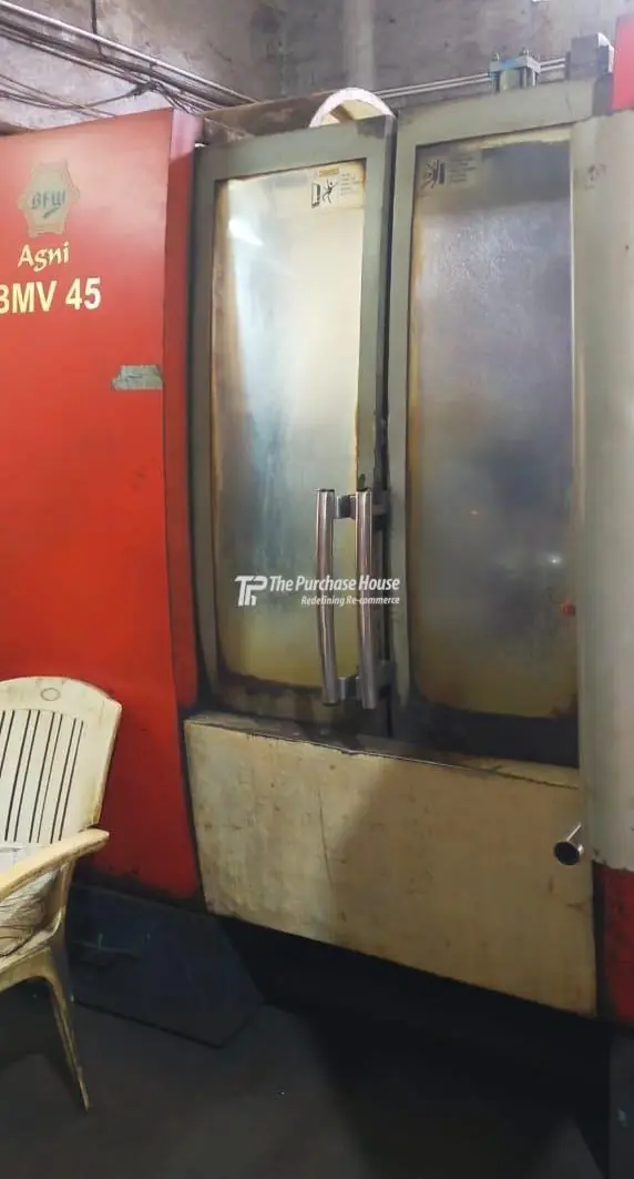 VERTICAL MACHINING CENTER (VMC)