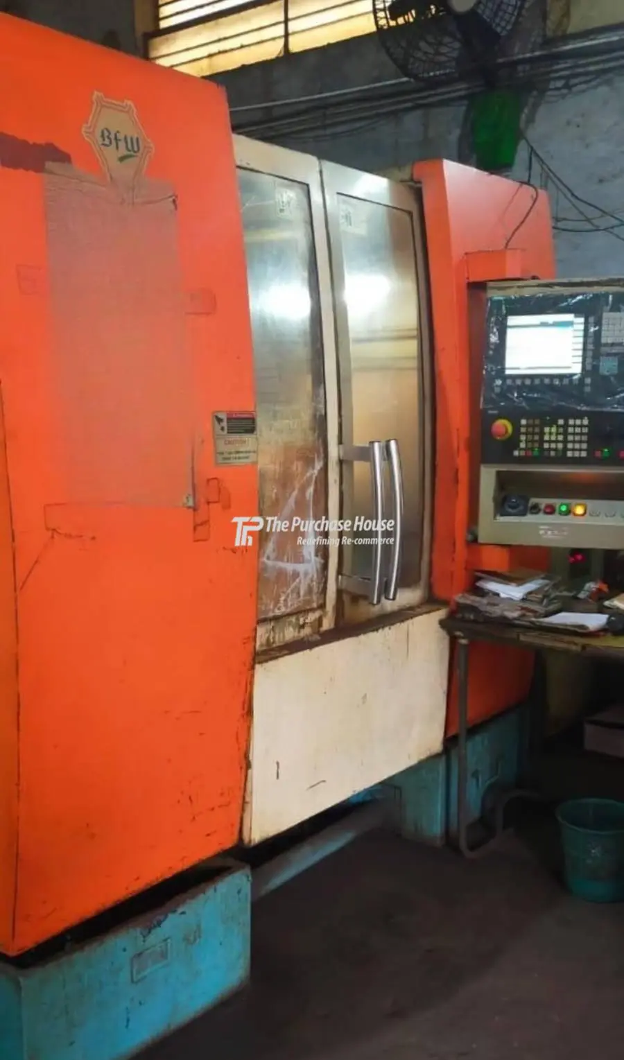 VERTICAL MACHINING CENTER (VMC)