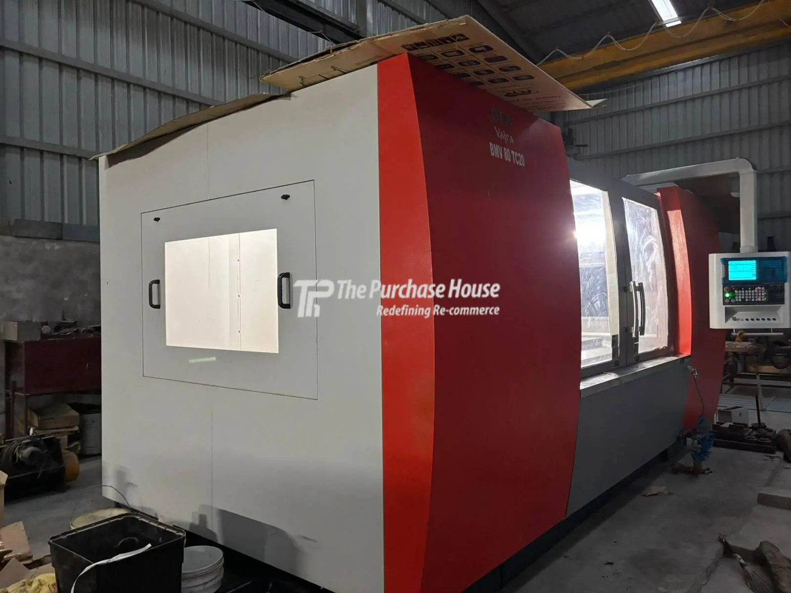 VERTICAL MACHINING CENTER (VMC)