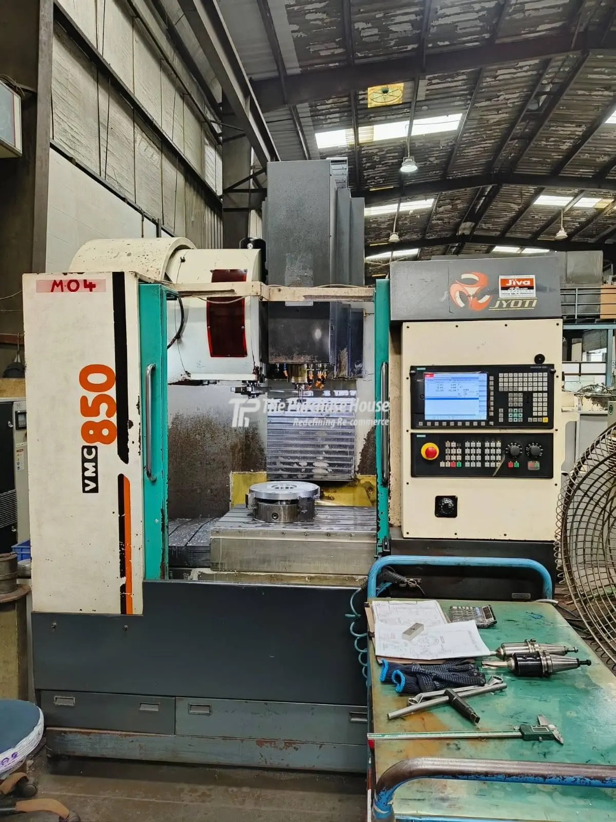 VERTICAL MACHINING CENTER (VMC)