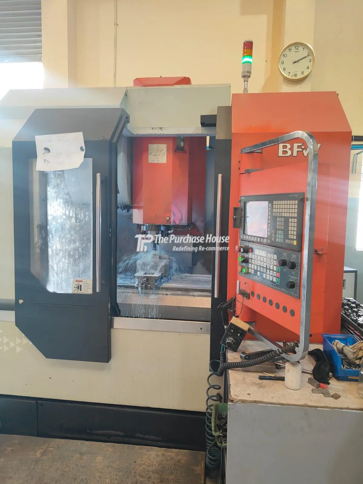 VERTICAL MACHINING CENTER (VMC)