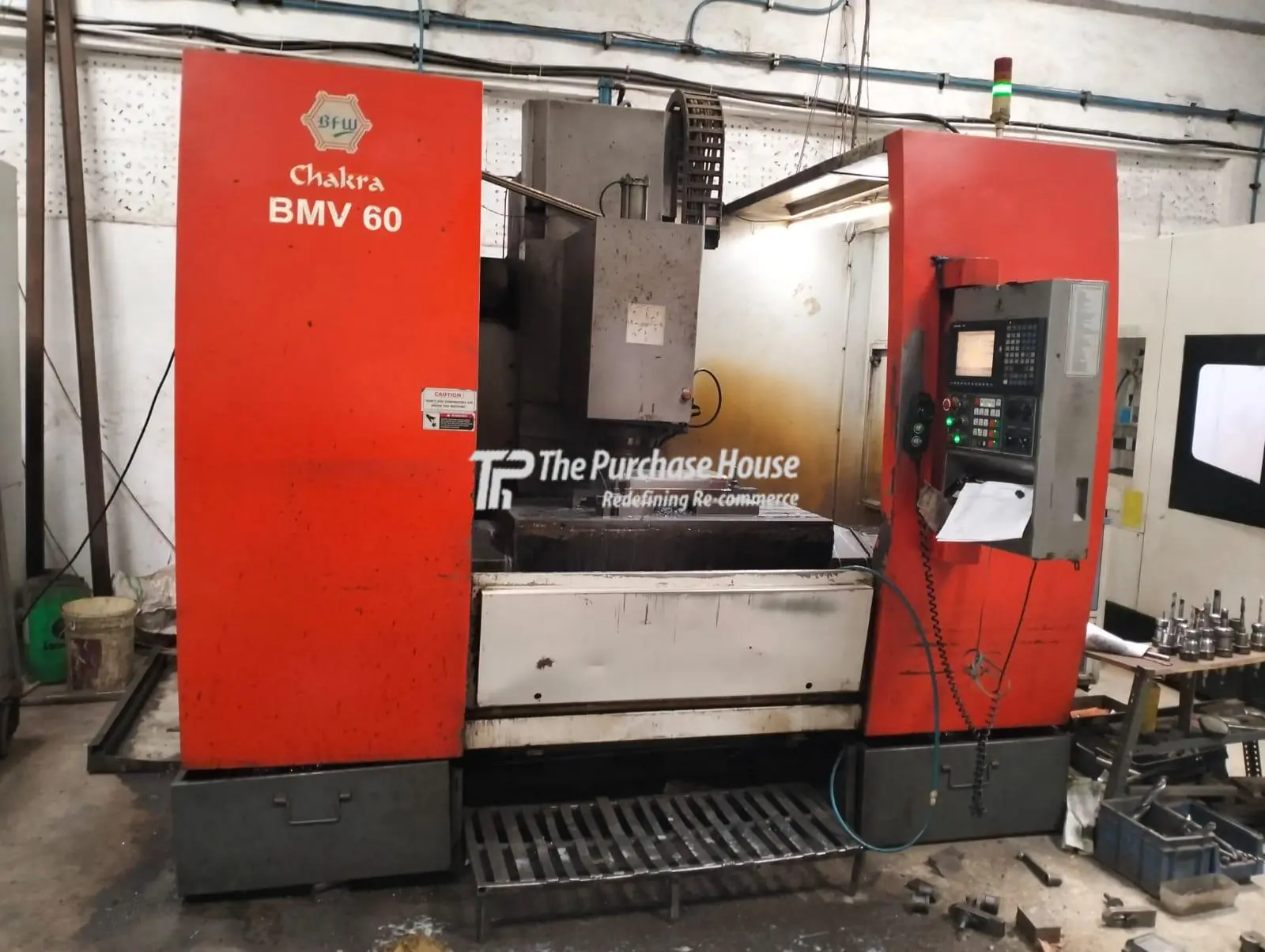 VERTICAL MACHINING CENTER (VMC)