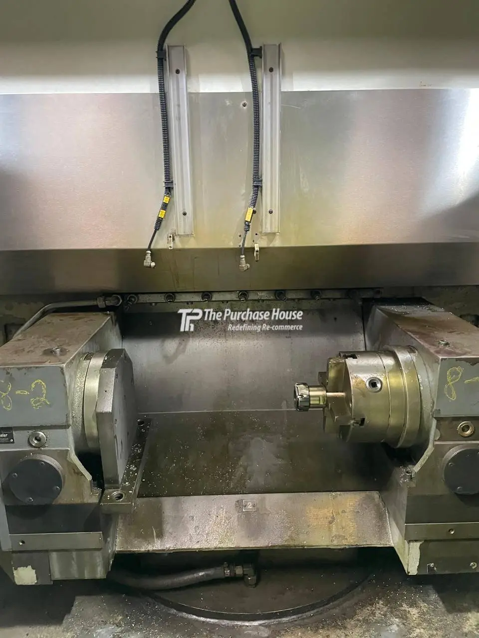 VERTICAL MACHINING CENTER WITH AUTOMATIC PALLET CHANGER (VMC)