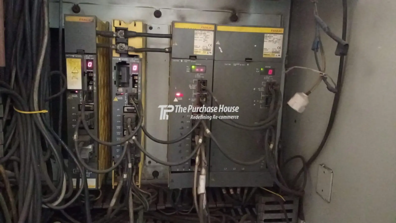 VERTICAL MACHINING CENTER (VMC)