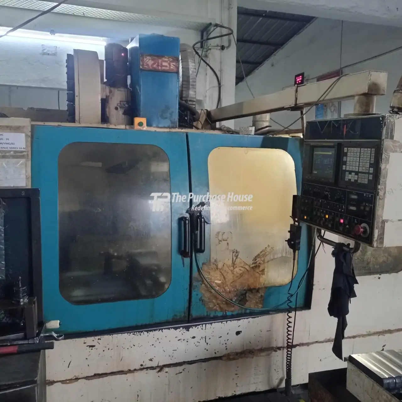 VERTICAL MACHINING CENTER (VMC)