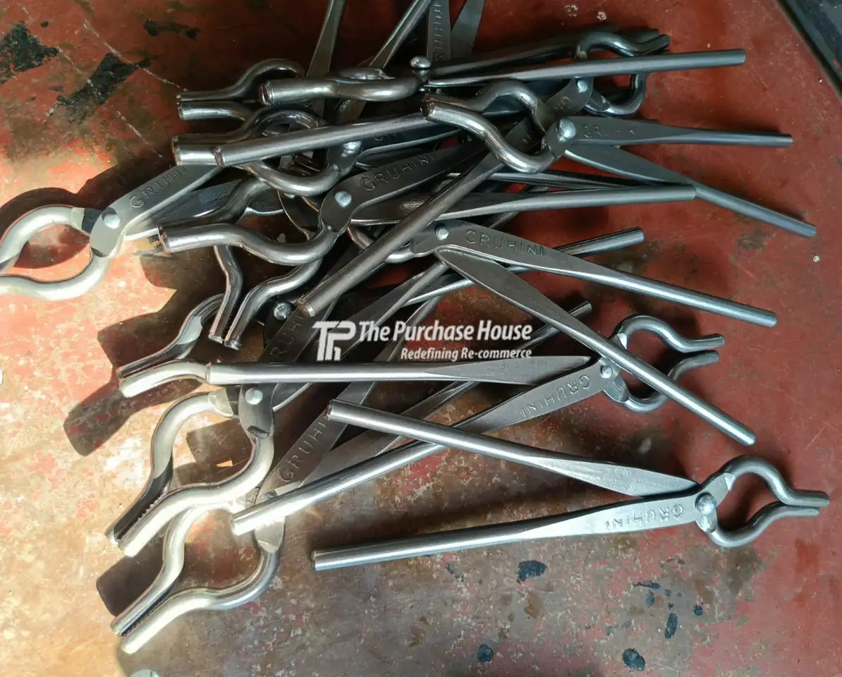 Vessel lifter manufacturing plant for industrial vessel handling