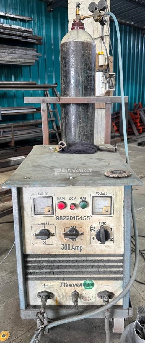 WELDING MACHINE