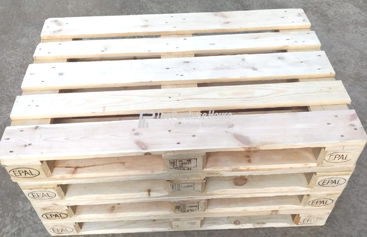 WOODEN PALLET