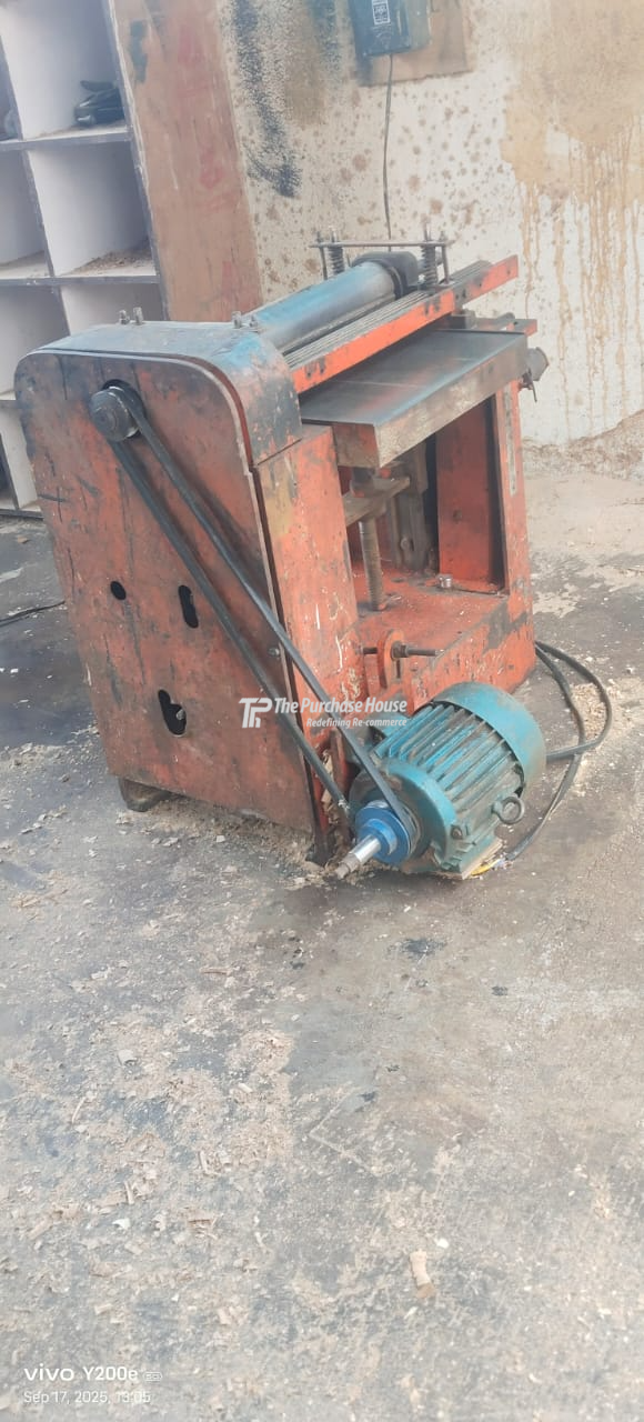 WOOD SURFACE PLANNER MACHINE