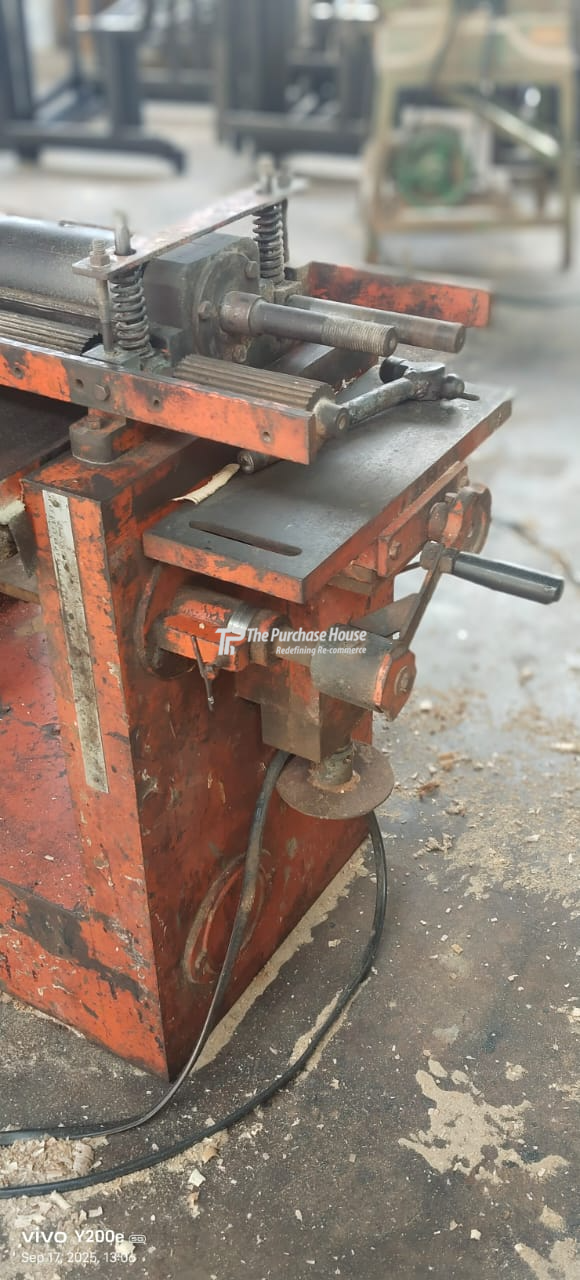 WOOD SURFACE PLANNER MACHINE
